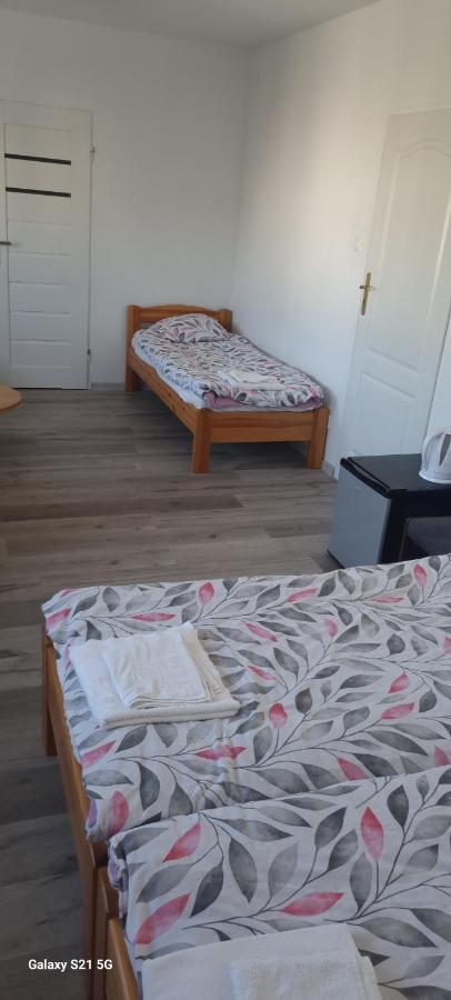Unibal - Pokoje Goscinne Uniescie Bagian luar foto